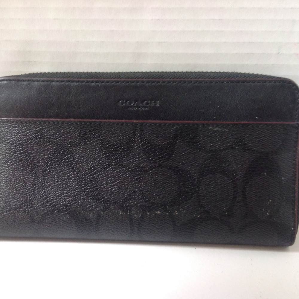 Coach Black Leather Pebble Wristlet Wallet